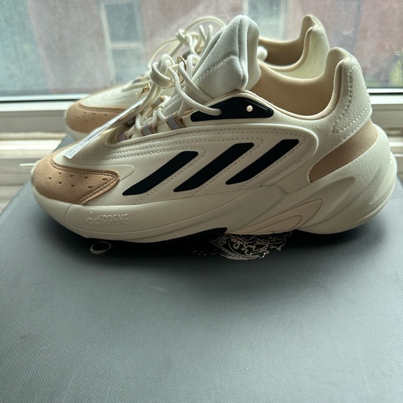 Adidas- Ozelia j Casual running sneakers - Picture 2 of 5